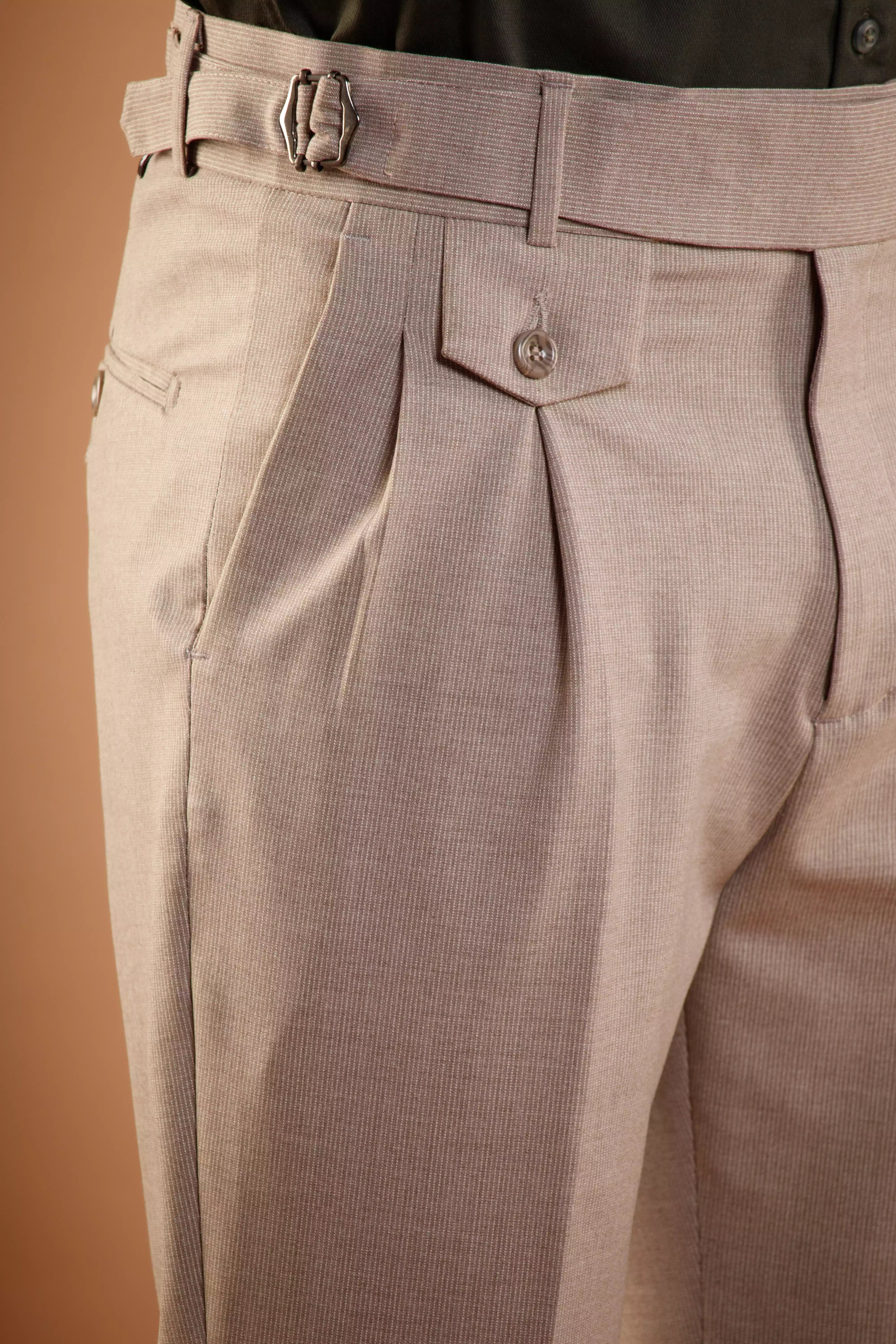 #color_Khaki