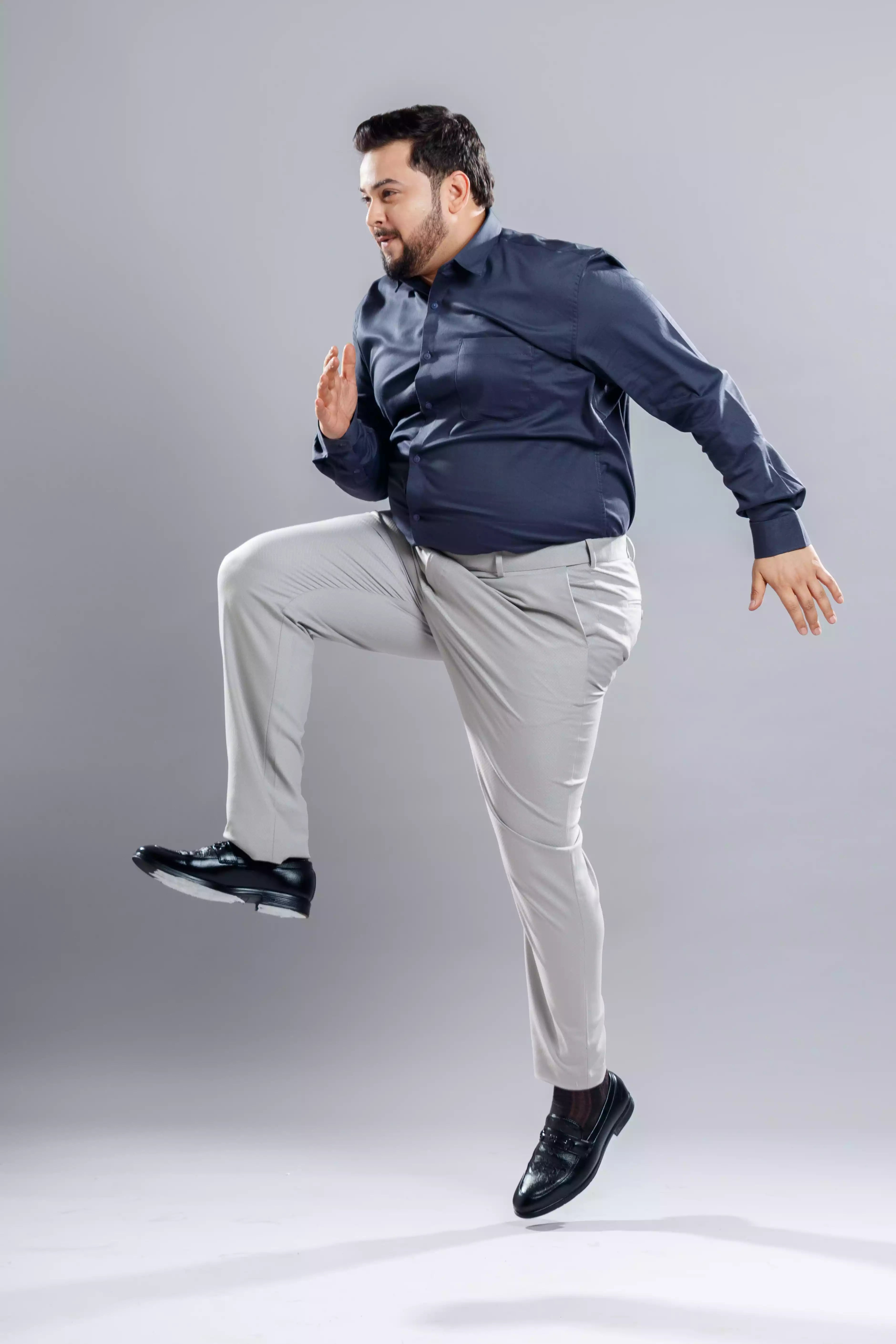 Men’s premium Smoke Grey Flexiplus Diamond Checks Pants - Lifestyle view