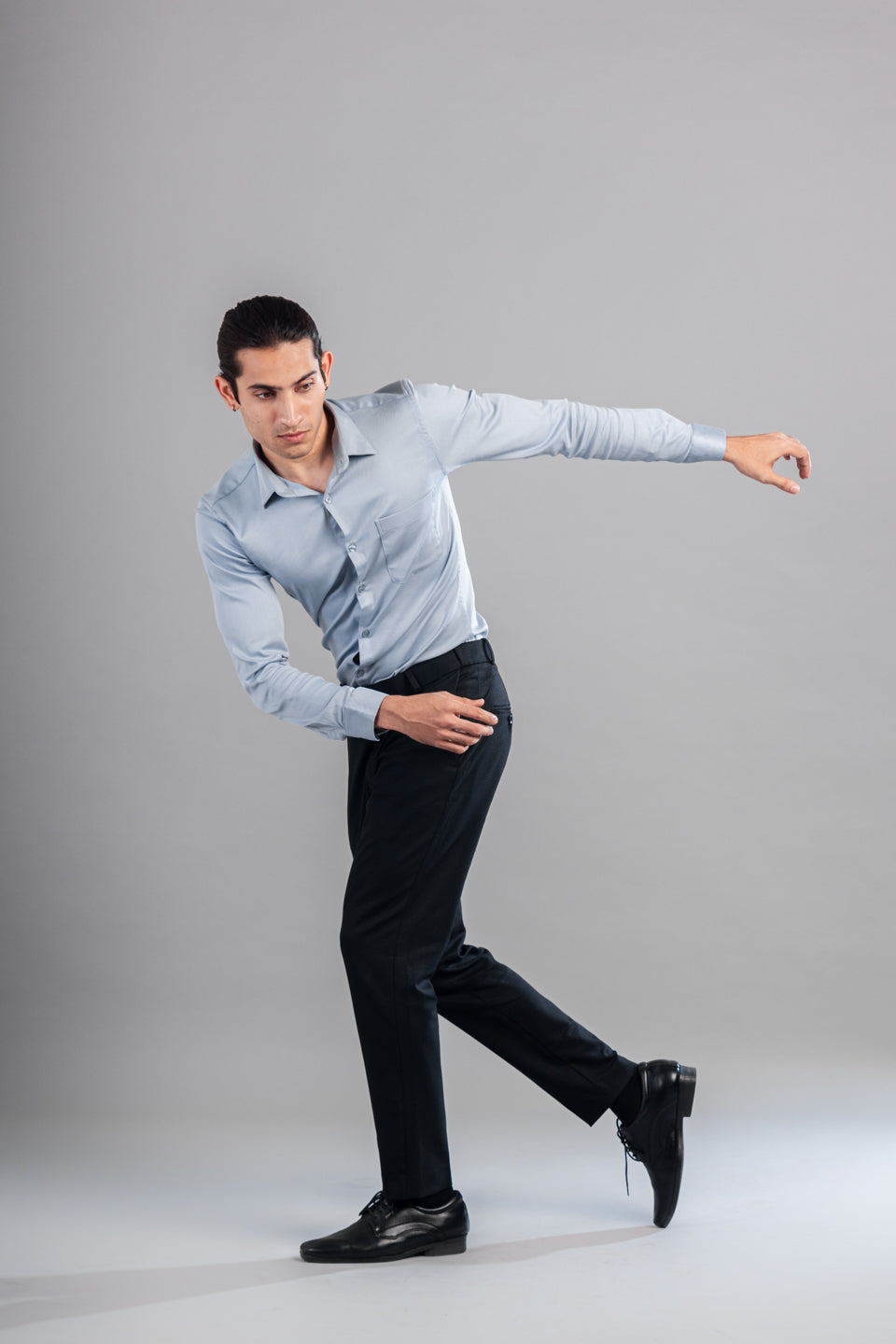 Men’s premium Bison Warp Checks Flexiwaist Pants – Lifestyle view