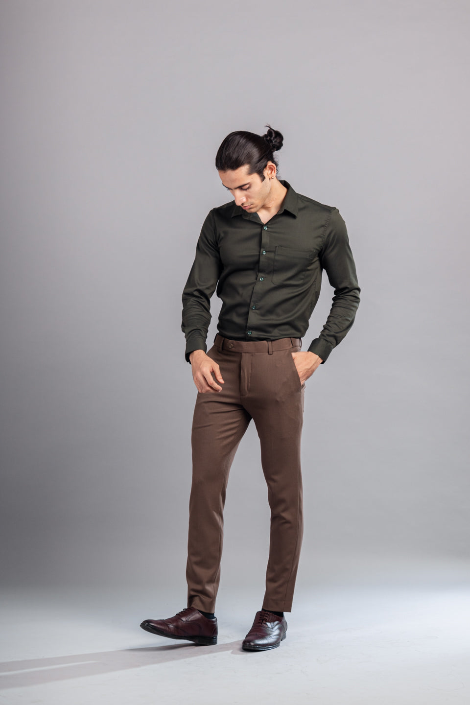 Men’s premium Gazelle Warp Checks Flexiwaist Pants – Lifestyle View