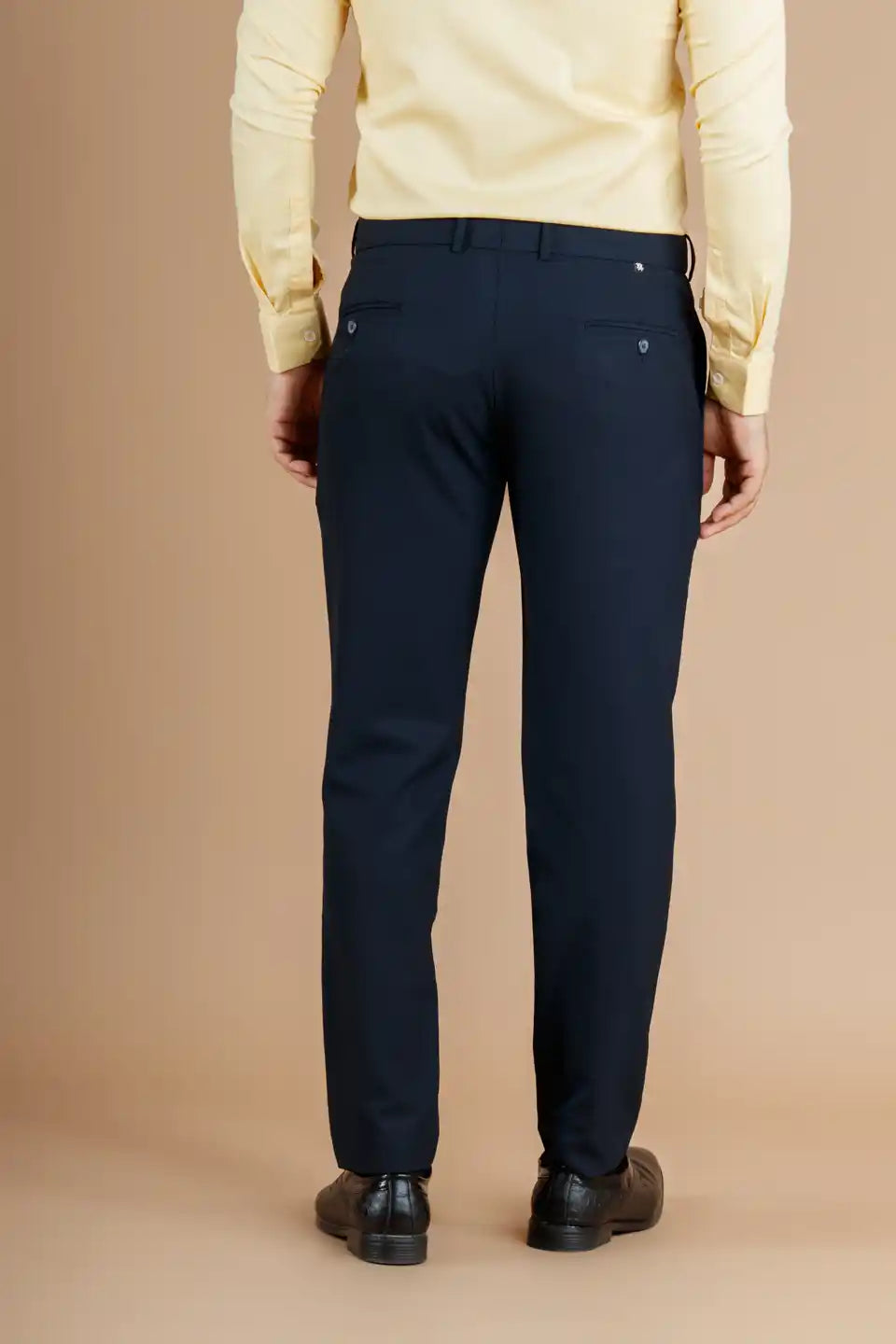 Men’s premium Warp Checks Flexiwaist Pants Iguana- Back view