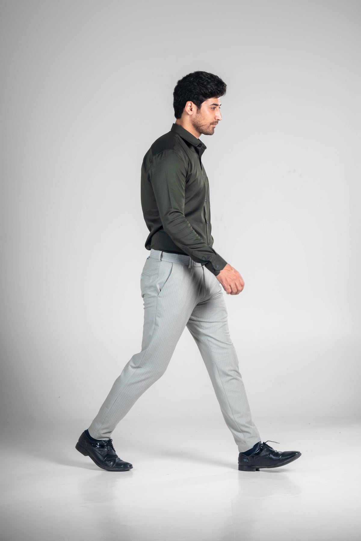 Ash Olive Soft Lining Flexiwaist Pant – Lifestyle view