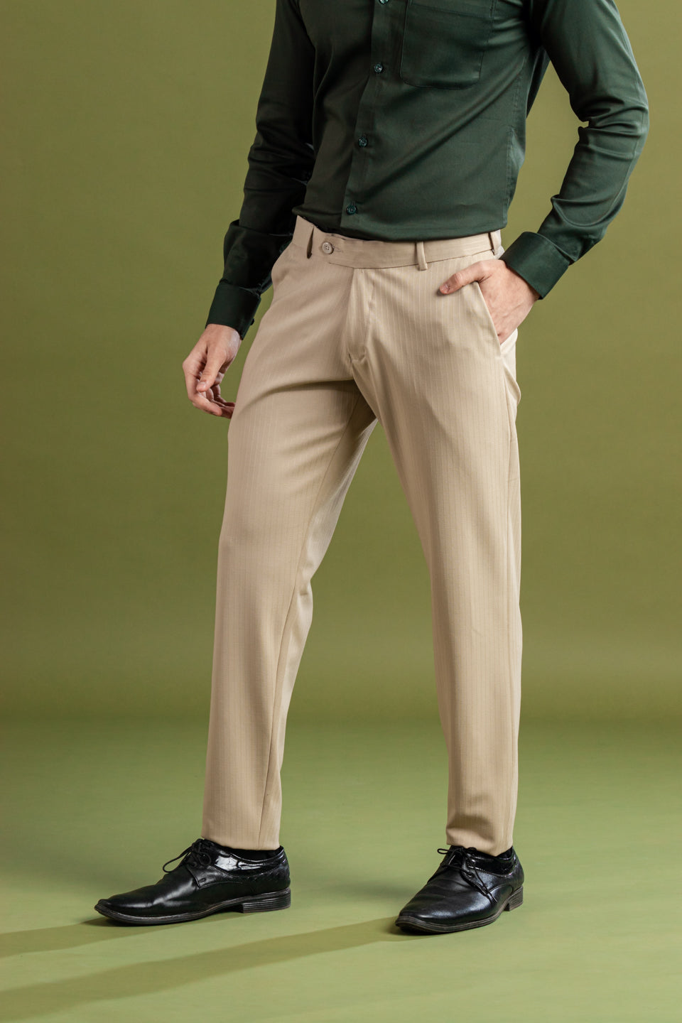 Soft Khaki Soft Lining Flexiwaist Pant – Side view