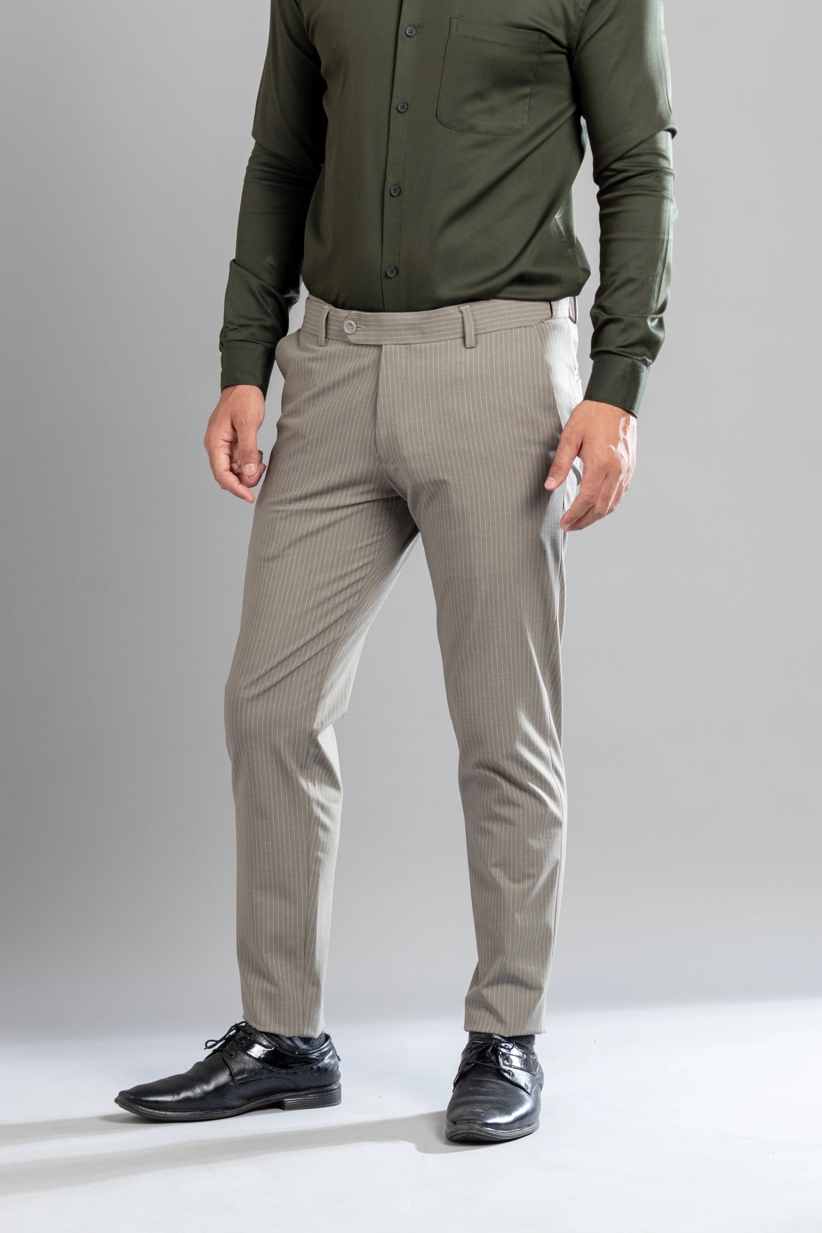 Concrete Mist Linear Stripe Flexiwaist Pants - Ankle Fit