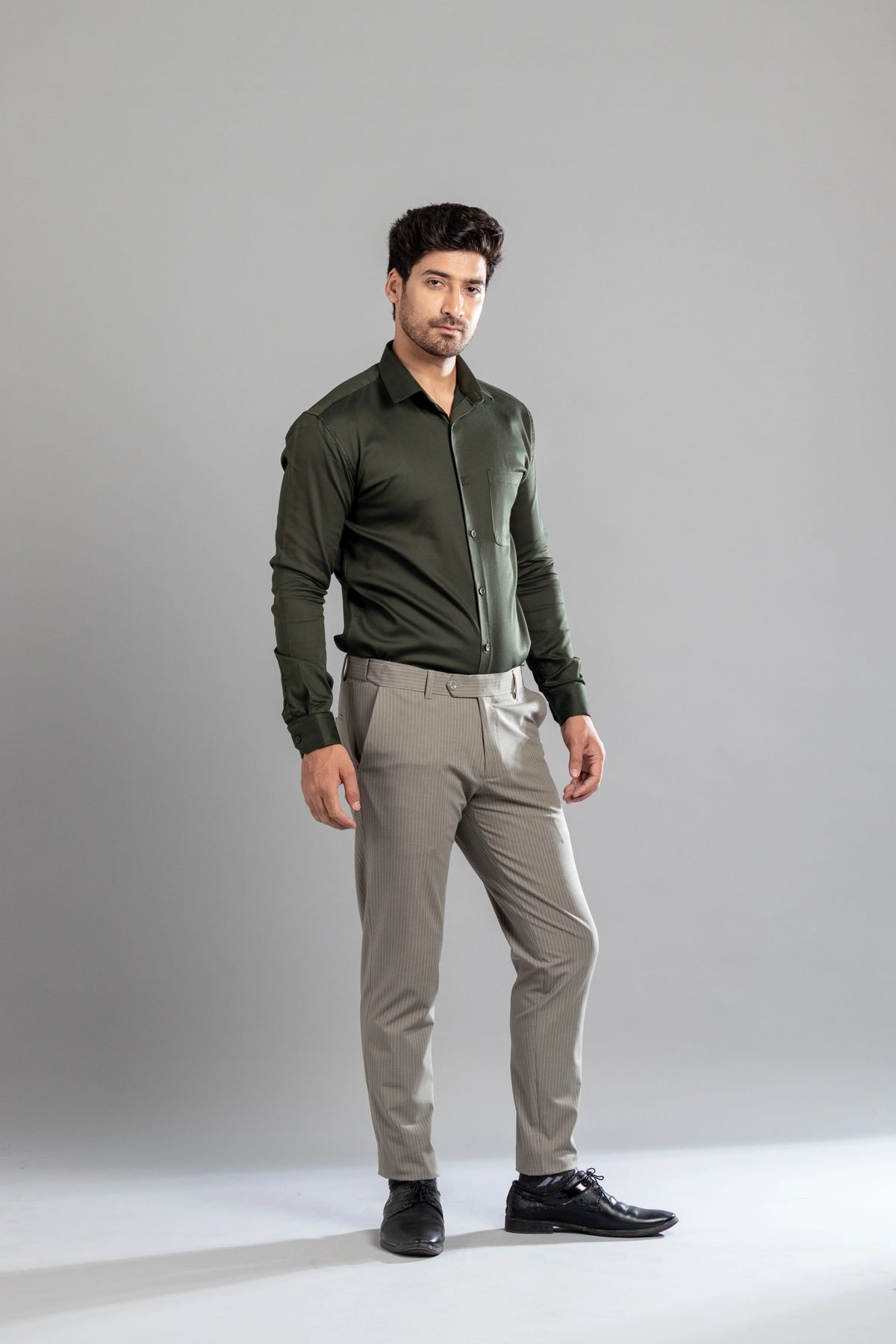 Concrete Mist Linear Stripe Flexiwaist Pants - Ankle Fit