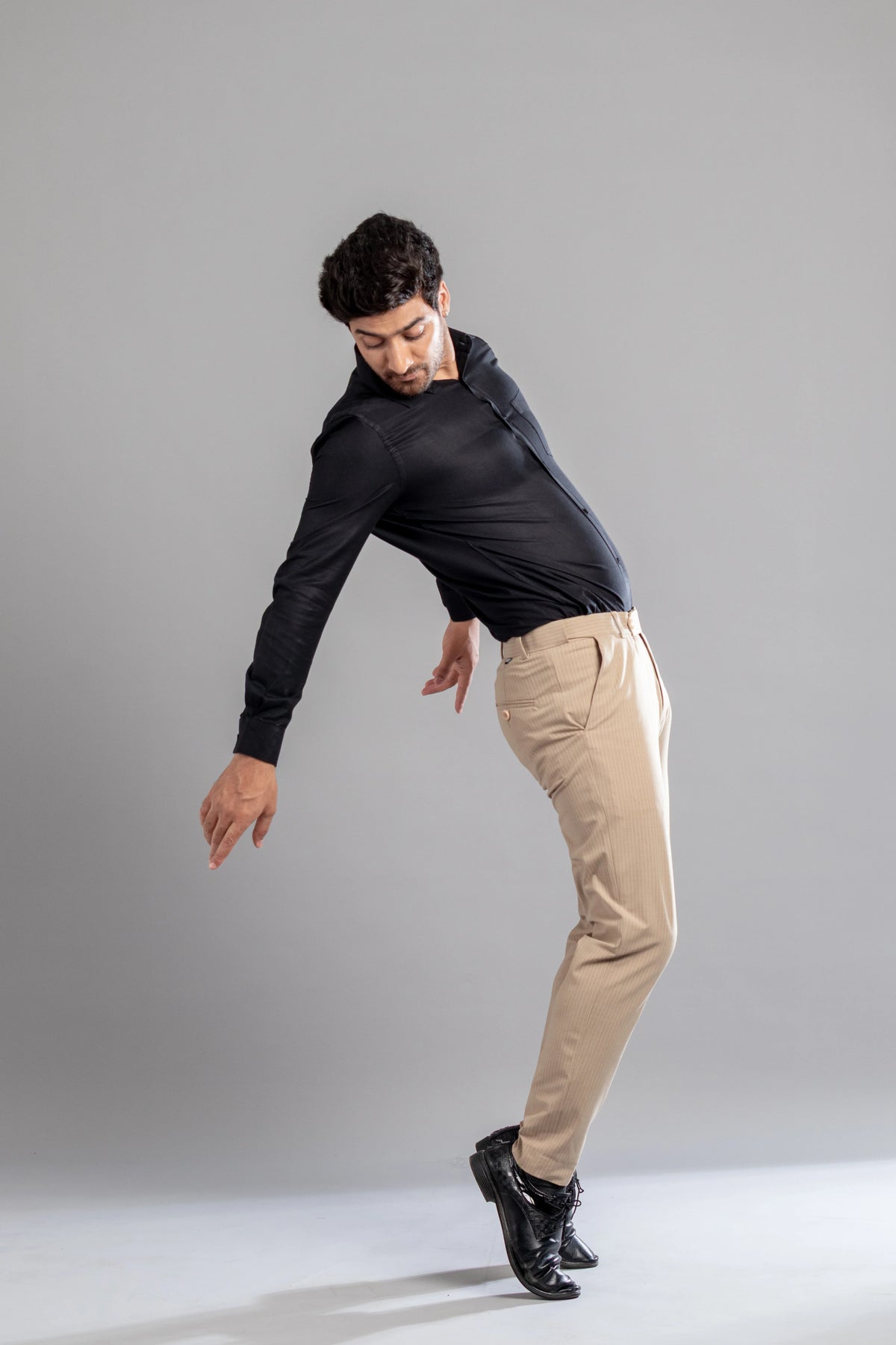 Cashmere Khaki Linear Stripe Flexiwaist Pants - Ankle Fit