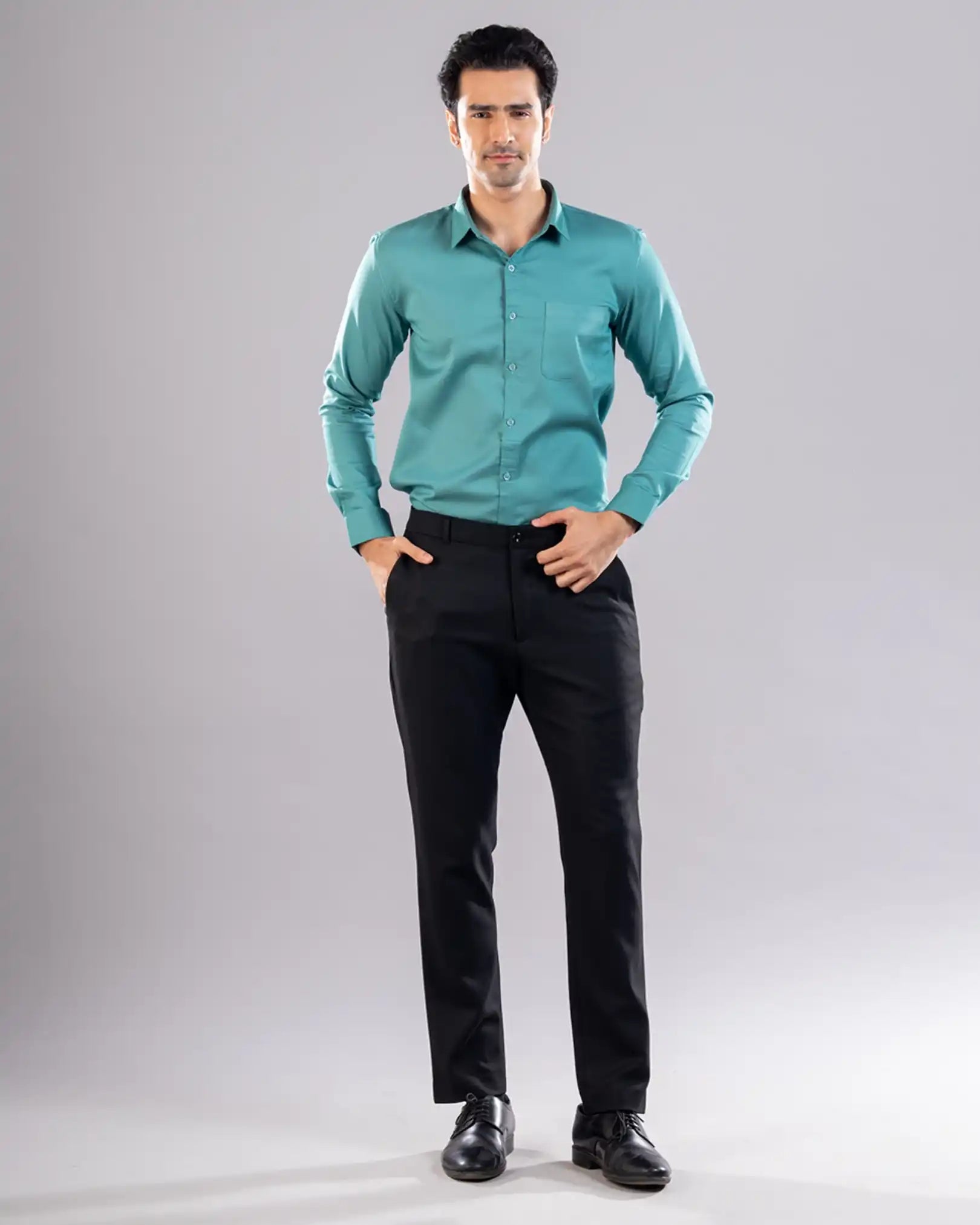 Men’s premium Black Truefit all day pants - front view