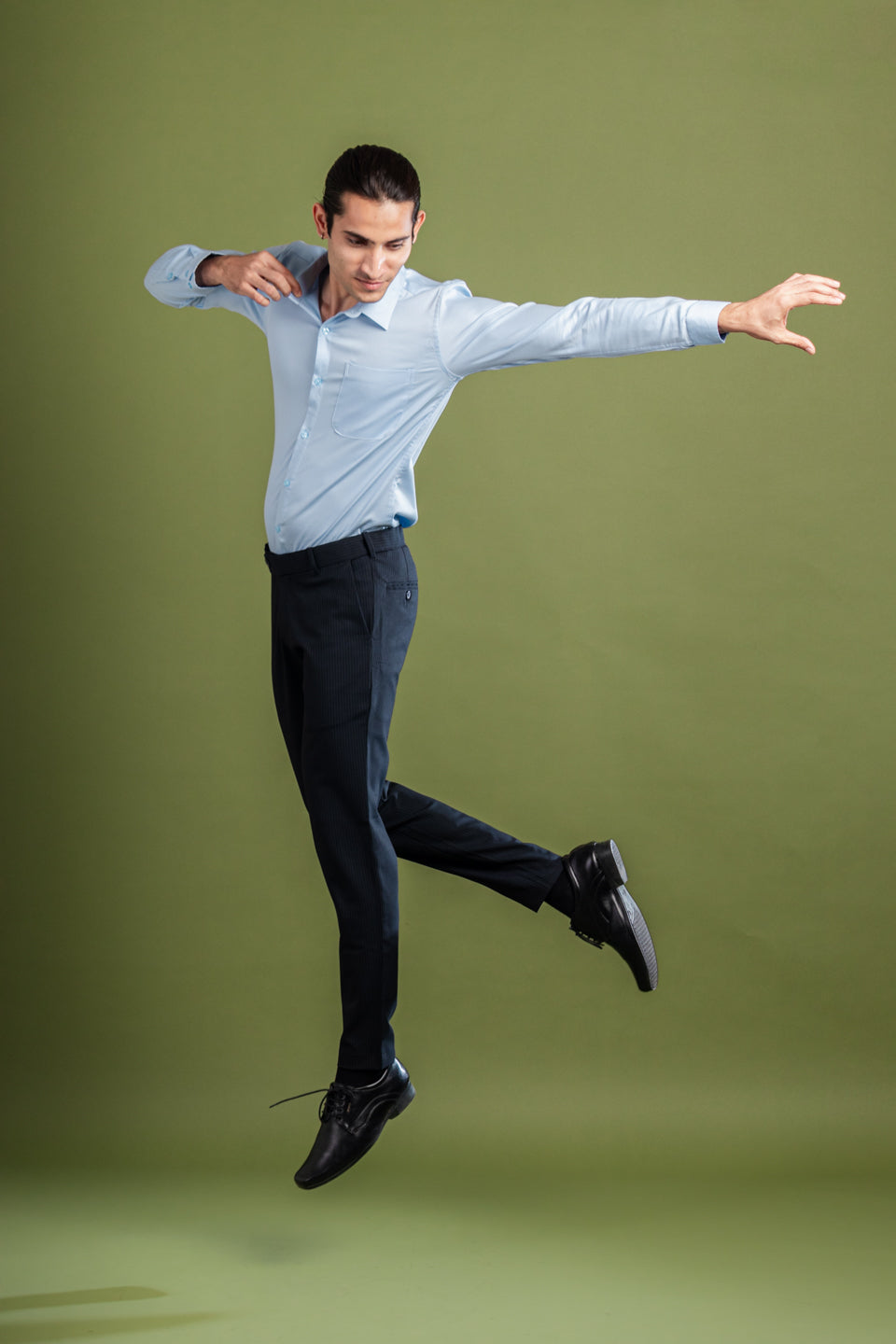 Royal Navy Pinstripe Flexiwaist Pant – Lifestyle View