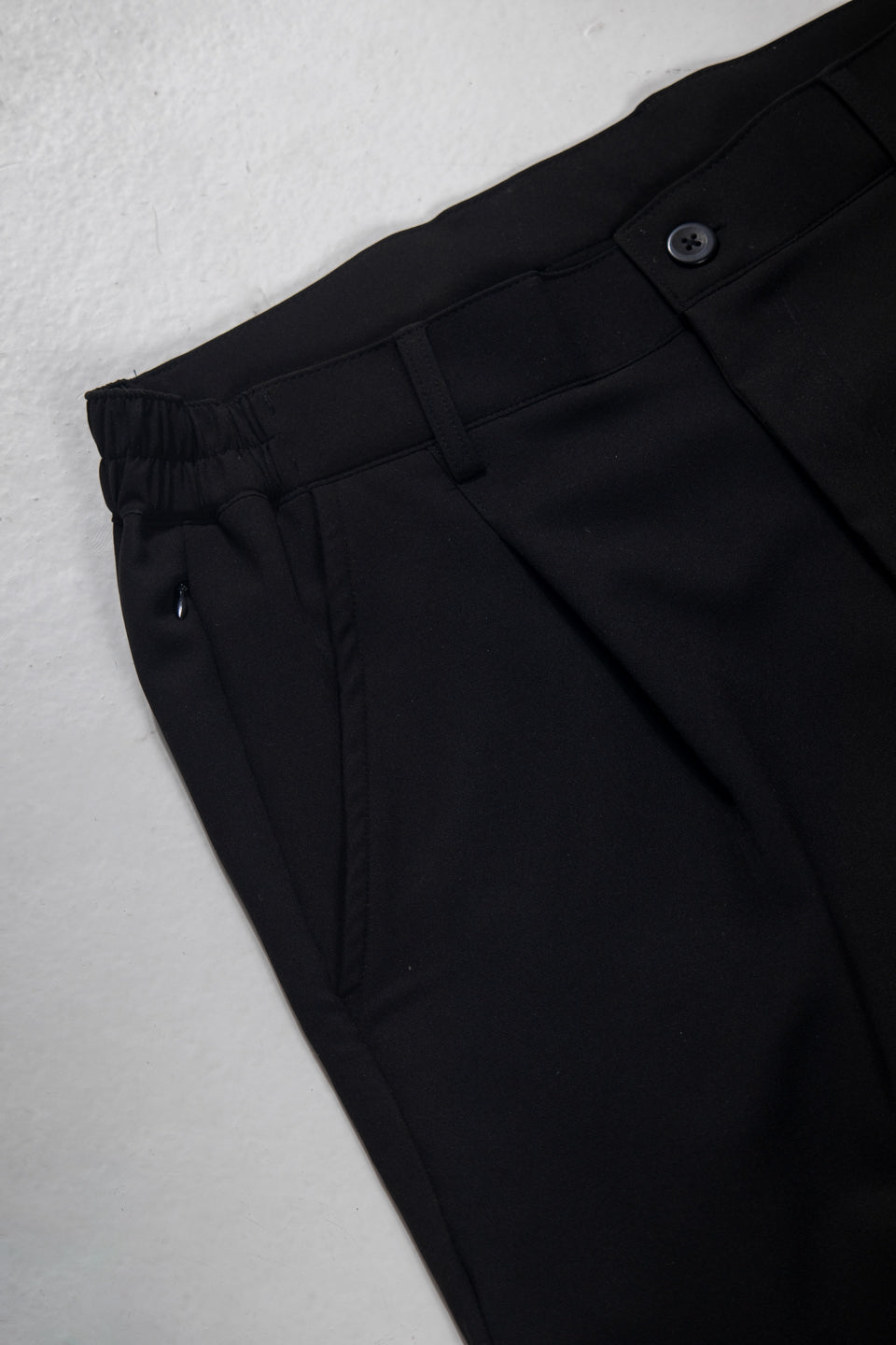 Men’s premium Black Korean Pleated Pant  - Close view