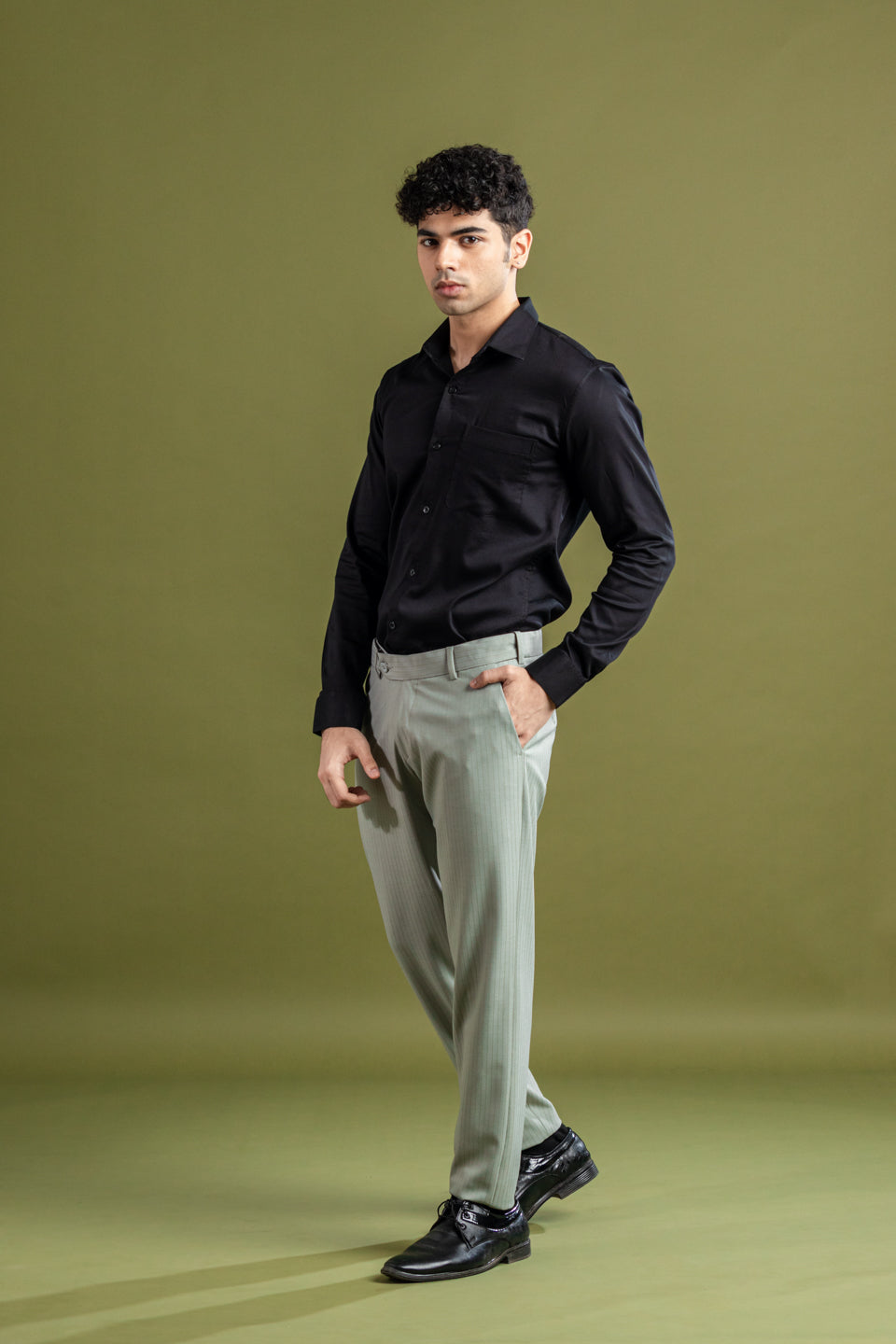 Ash Olive Soft Lining Flexiwaist Pant – Lifestyle view