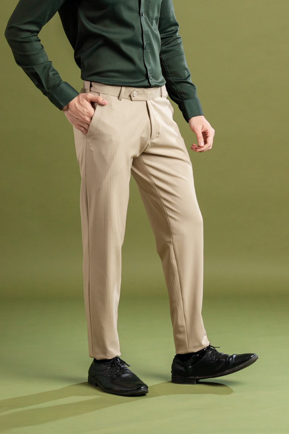 Soft Khaki Soft Lining Flexiwaist Pant – Side view