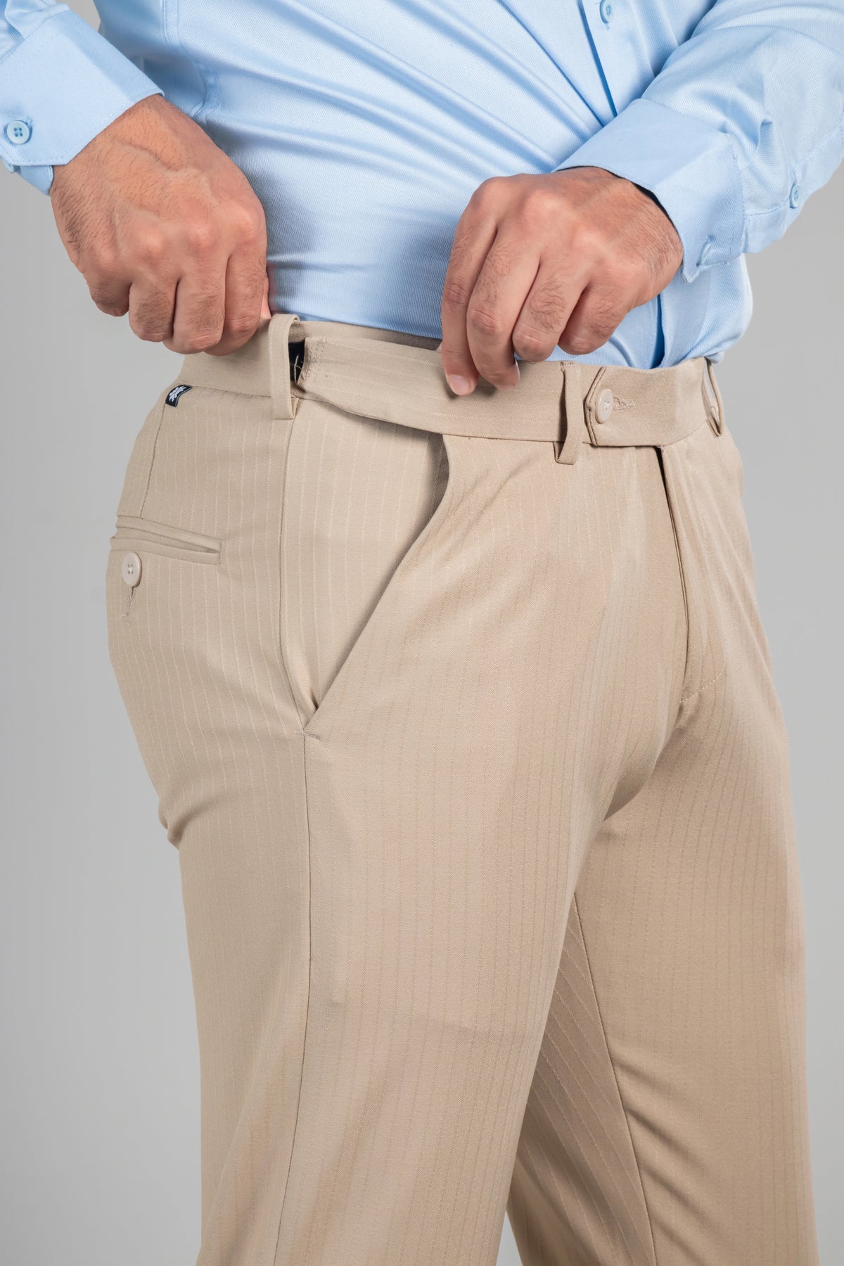 Soft Khaki Soft Lining Flexiwaist Pant – Lifestyle view